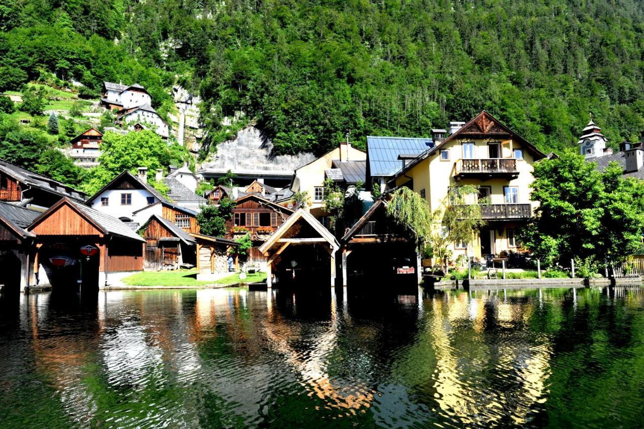 هالشتات Haus Am Hof - 15Th Century House At The Lake, Near The Marketplace, With A Balcony المظهر الخارجي الصورة